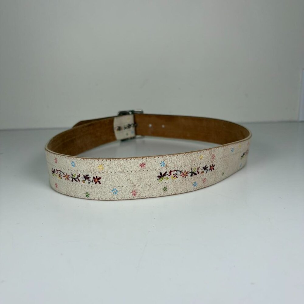 2000s Cracked Leather Look Floral Belt - Picture 3 of 6